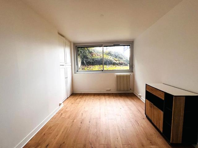 CHAMBRE NON MEUBLEE SAINT CLOUD