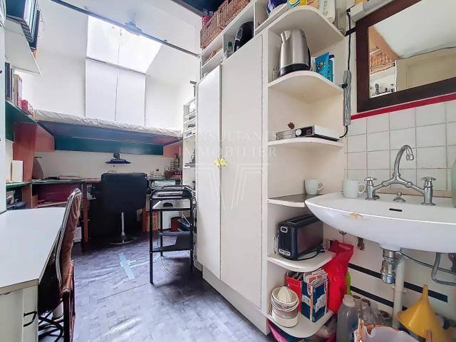 CHAMBRE OCCUPÉE DERNIER ETAGE AVEC ASCENSEUR