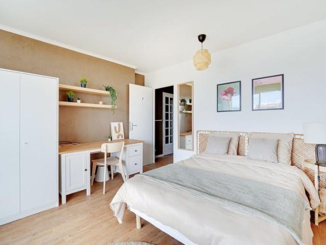 Chambre avec balcon