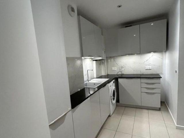 Chambre avec douche disponible immédiatement