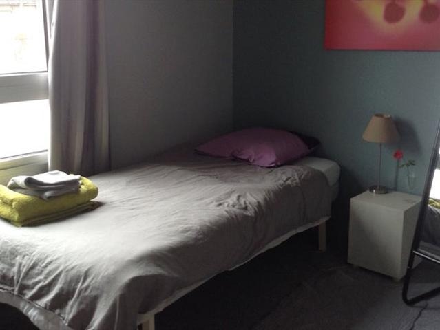 Chambre avec salle d'eau privative calme 12 m2