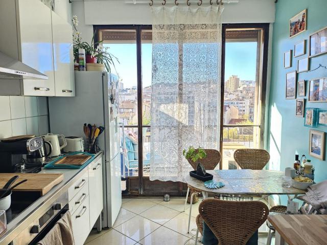 Chambre avec terrasse vue magique sur Notre Dame