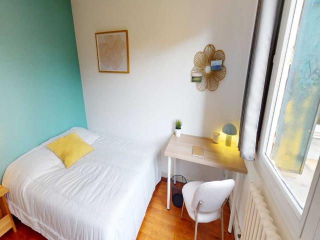 Chambre à Croix Rousse, rue d'austerlitz