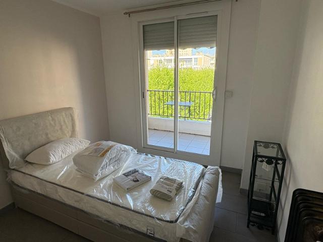 chambre a louée au 13008