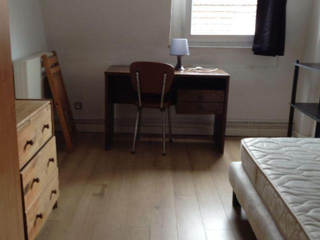 Chambre à louer 12m² dans coloc 25 m2 en commun