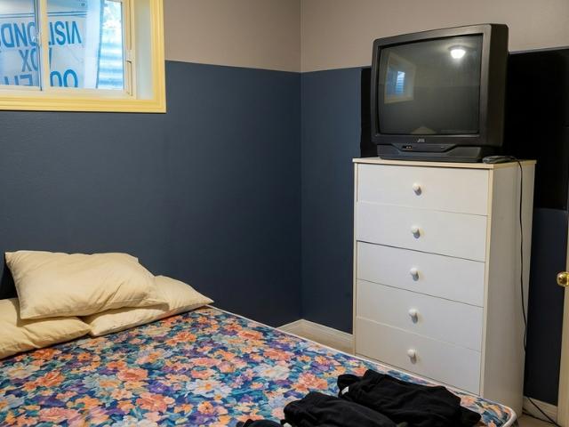 Chambre à Louer Court Terme De la planète, Hull Gatineau 4 photos | Logis Québec