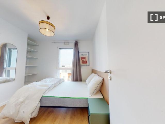 Chambre à louer à Basch, Paris