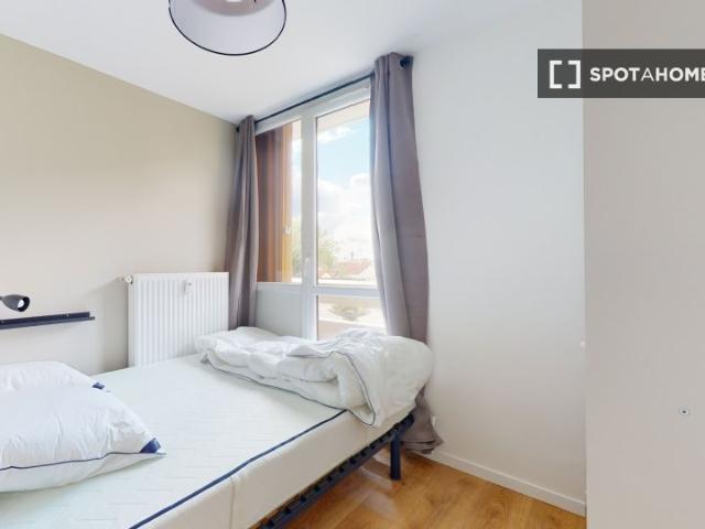 Chambre à louer à Bézons, Paris
