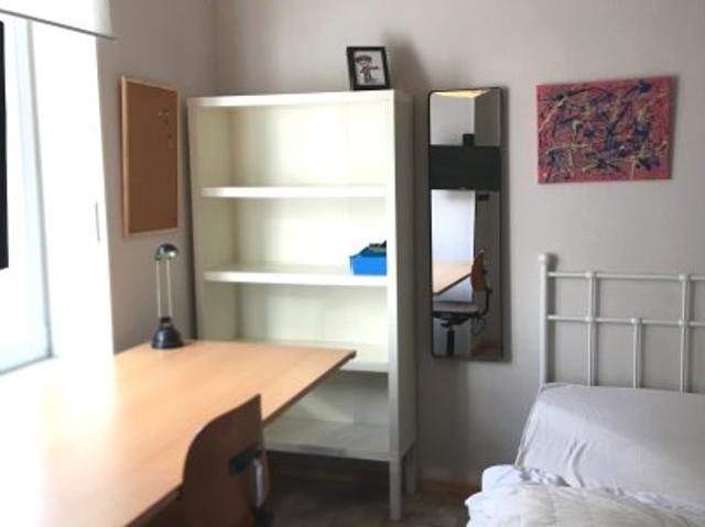 Chambre à louer à Croix, réservée aux femmes, appartement de 3 chambres