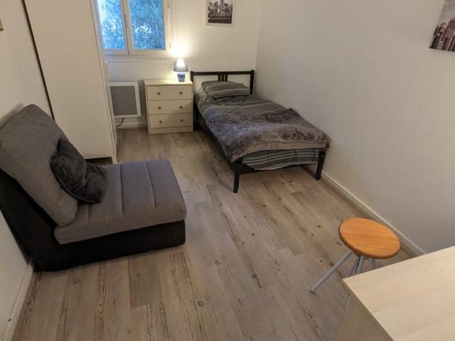 Chambre à louer — Ambiance calme et conviviale !