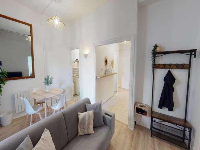 Chambre à louer aux Îles, Paris