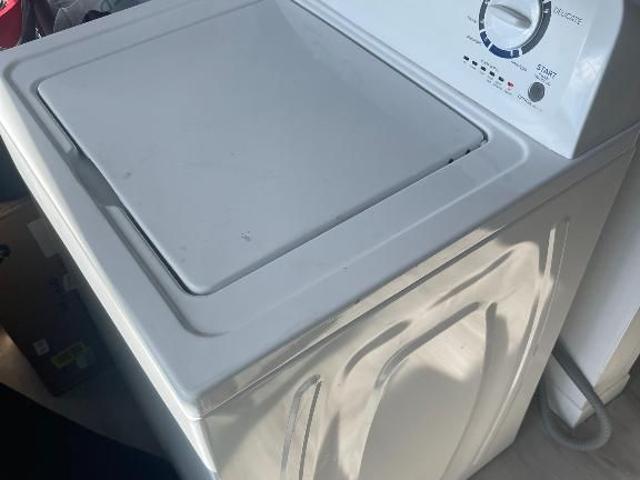 Chambre à louer dans un 4 1/2 à Laval Ouest