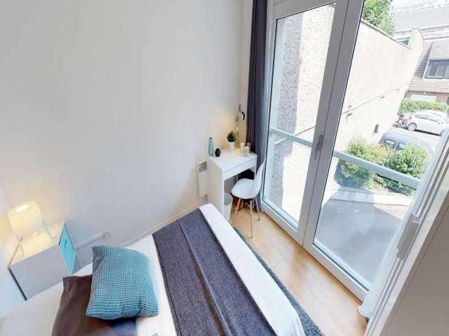 Chambre à louer dans un appartement de 4 chambres au centre de Lille