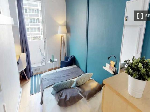 Chambre à louer dans un appartement de 4 chambres au centre de Lille