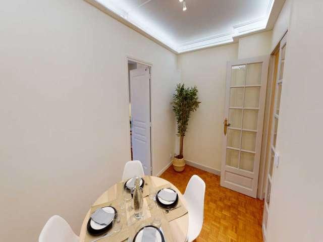 Chambre à louer dans un appartement de 4 chambres à Auteuil Sud, Paris