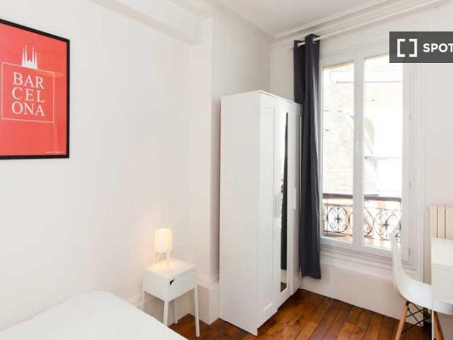 Chambre à louer dans un appartement de 4 chambres, Louis Blanc Aqueduc