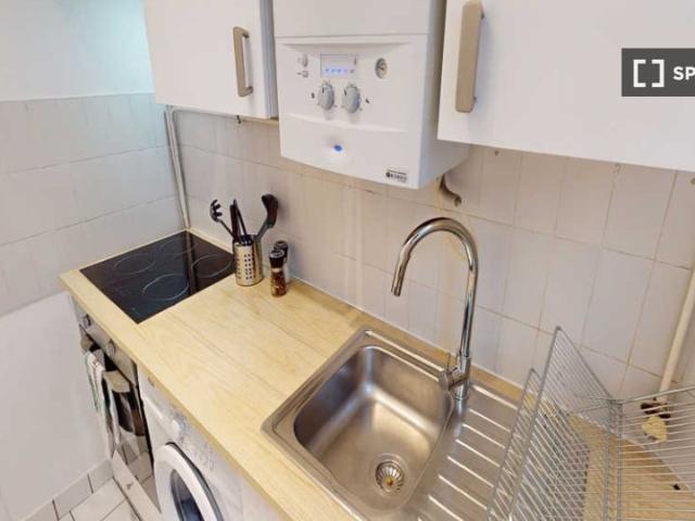 Chambre à louer dans un appartement de 4 chambres à Secrétan, Paris