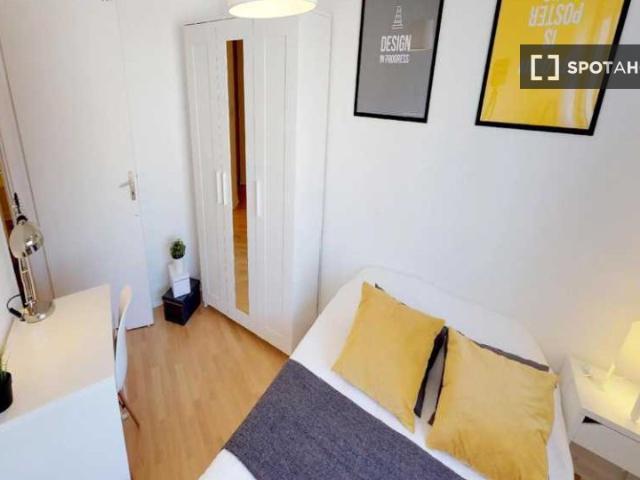 Chambre en colocation dans un appartement de 5 chambres à louer à Brotteaux, Lyon