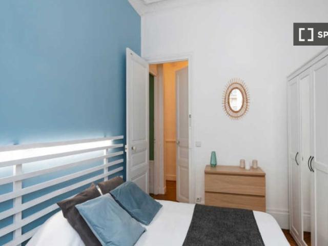 Chambre à louer dans un appartement de 6 chambres à Chaillot, Paris