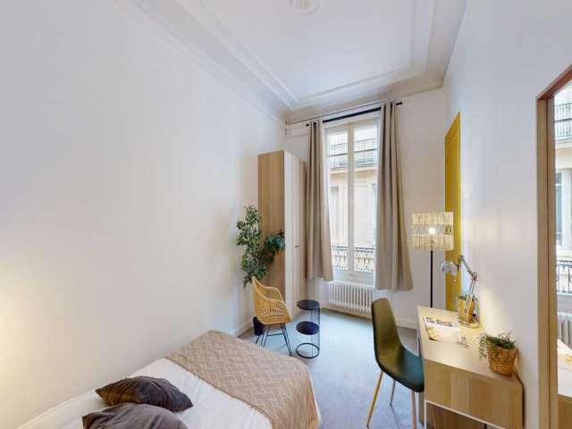Chambre à louer dans un appartement de 7 chambres à Péreire Malesherbes