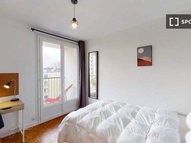 Chambre à louer dans un appartement de 12 lits, Rangueil Sauzelong