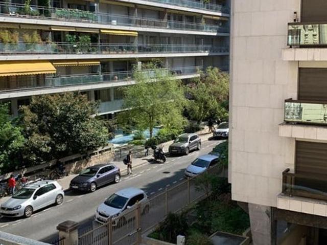 Chambre à louer dans un appartement de 140 m carré