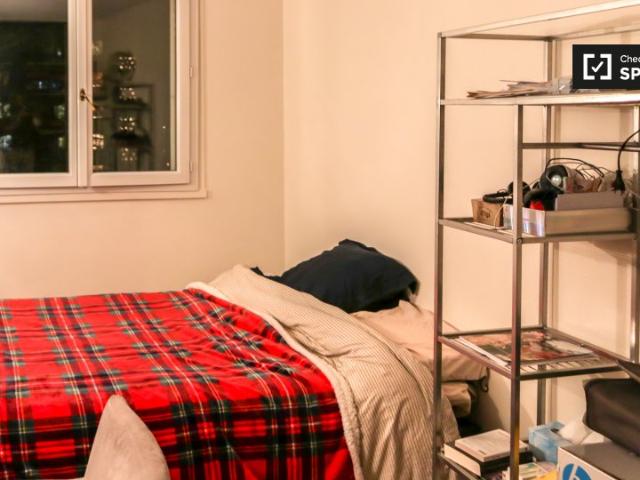 Chambre à louer dans un appartement de 3 chambres à Créteil, Paris