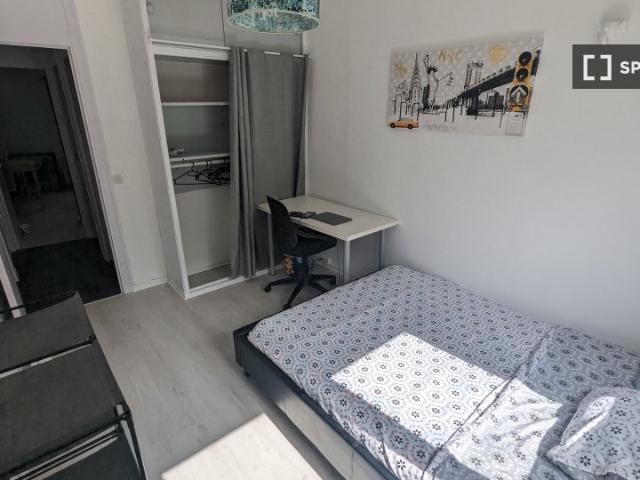 Chambre à louer dans un appartement de 3 chambres à Lille