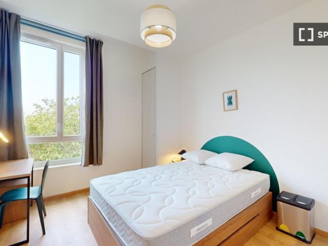 Chambre à louer dans un appartement partagé au Grand Centre de Cergy