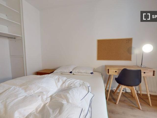 Chambre à louer dans un appartement partagé de 10 chambres à Bagnolet