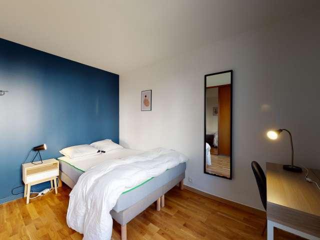 Chambre à louer dans un appartement partagé de 10 chambres à Paris