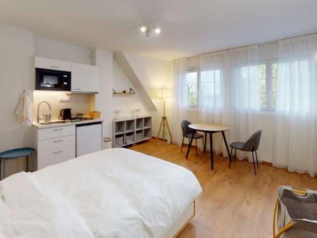 Chambre à louer dans un appartement partagé de 11 chambres à Les Hauts d'Issy Les Épinettes Le Fort