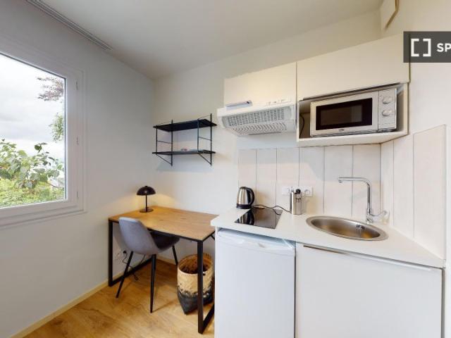 Chambre à louer dans un appartement partagé de 11 chambres, Romainville