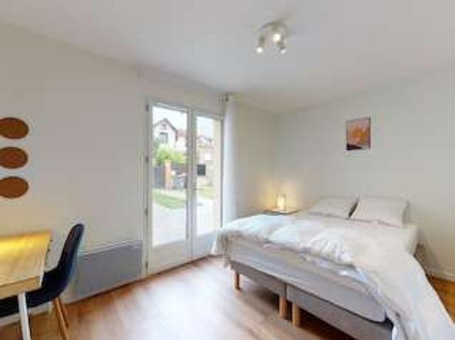 Chambre à louer dans un appartement partagé de 21 chambres à Romainville