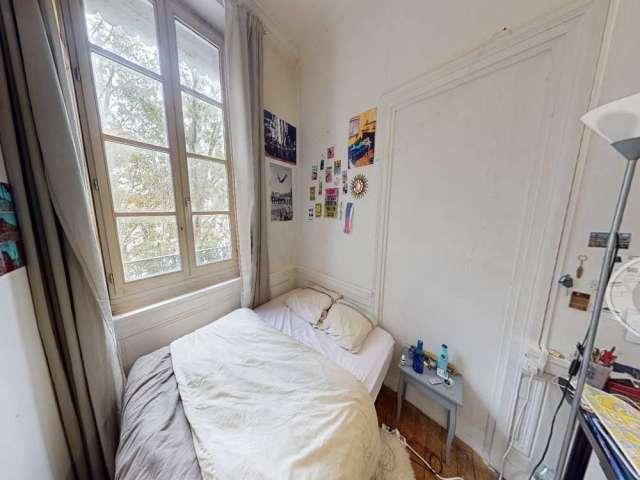 Chambre à louer dans un appartement partagé de 3 chambres à Lyon