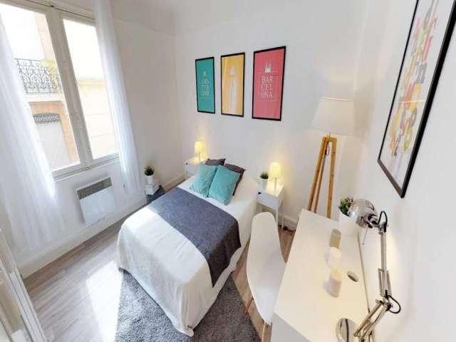 Chambre à louer dans un appartement partagé de 3 chambres, Toulouse