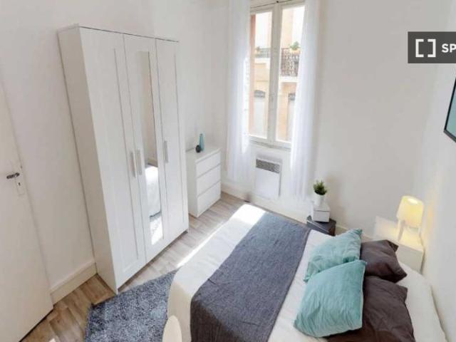 Chambre à louer dans un appartement partagé de 3 chambres, Toulouse