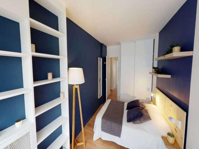 Chambre à louer dans un appartement partagé de 4 chambres à Danube, Paris