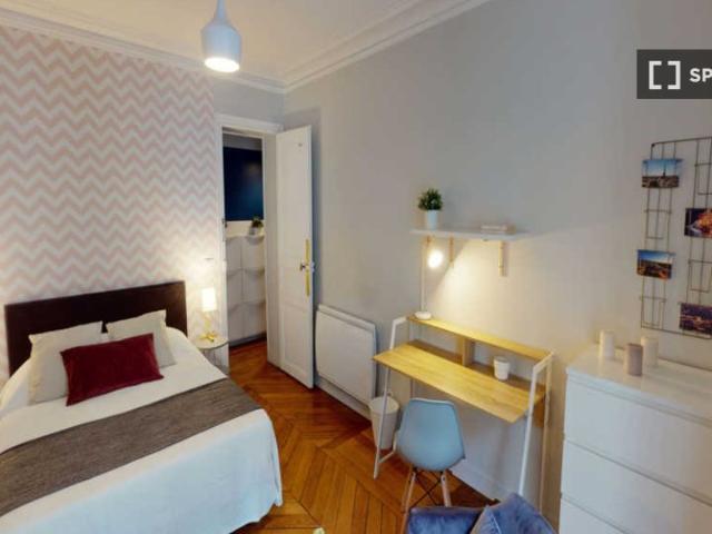 Chambre à louer dans un appartement partagé de 4 chambres à Gros Caillou