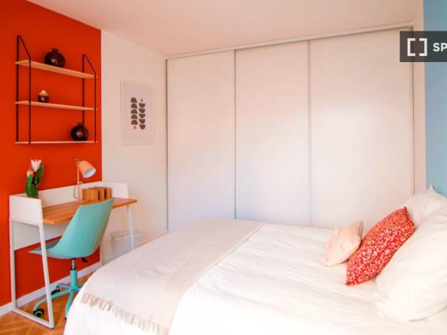 Chambre à louer dans un appartement partagé de 4 chambres à La Plaine, Paris
