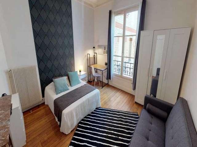 Chambre à louer dans un appartement partagé de 4 chambres à Nation