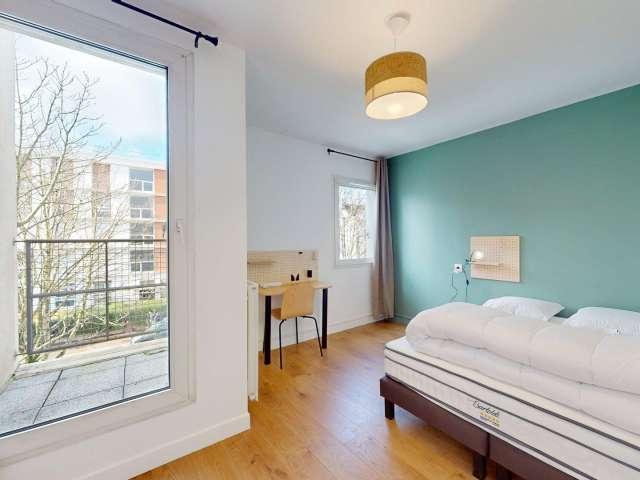 Chambre à louer dans un appartement partagé de 5 chambres à Villejuif