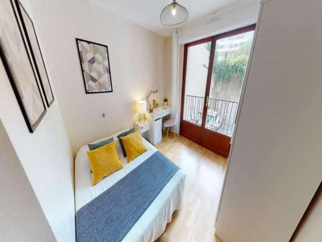 Chambre à louer dans un appartement partagé de 5 chambres à Amidonniers