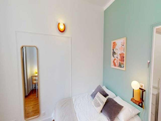 Chambre dans un appartement partagé de 5 chambres à Vivienne Gaillon
