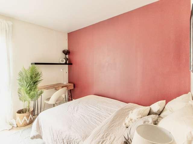 Chambre à louer dans un appartement partagé de 5 chambres à Suresnes