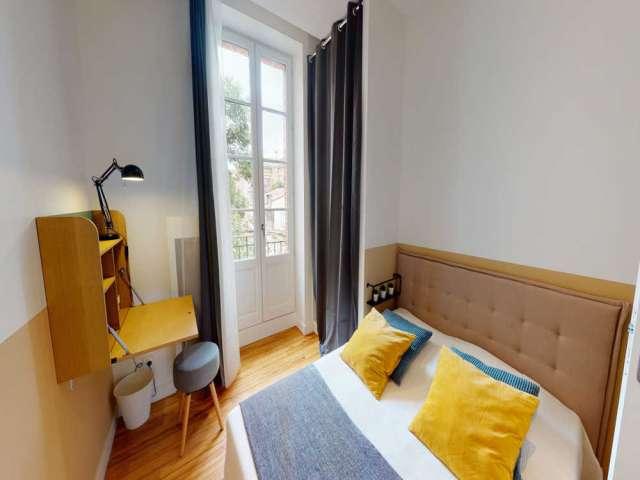 Chambre à louer dans un appartement partagé de 6 chambres, Capitole