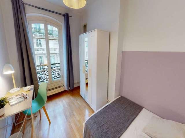 Chambre à louer dans un appartement partagé de 9 chambres à Muette Nord, Paris