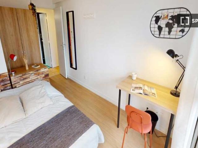 Chambre dans une colocation de 4 chambres à Parc Nord, Paris