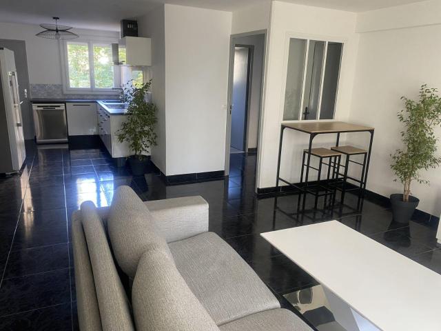 Chambre à louer dans appartement T3