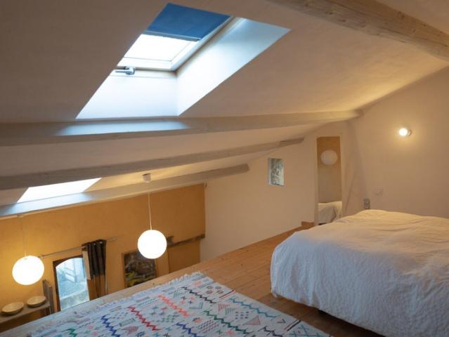 Chambre à louer dans maison de village